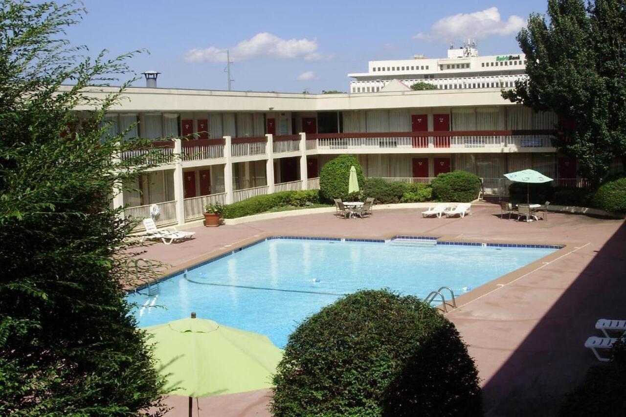 Trade Winds Central Inn Tulsa Exterior foto