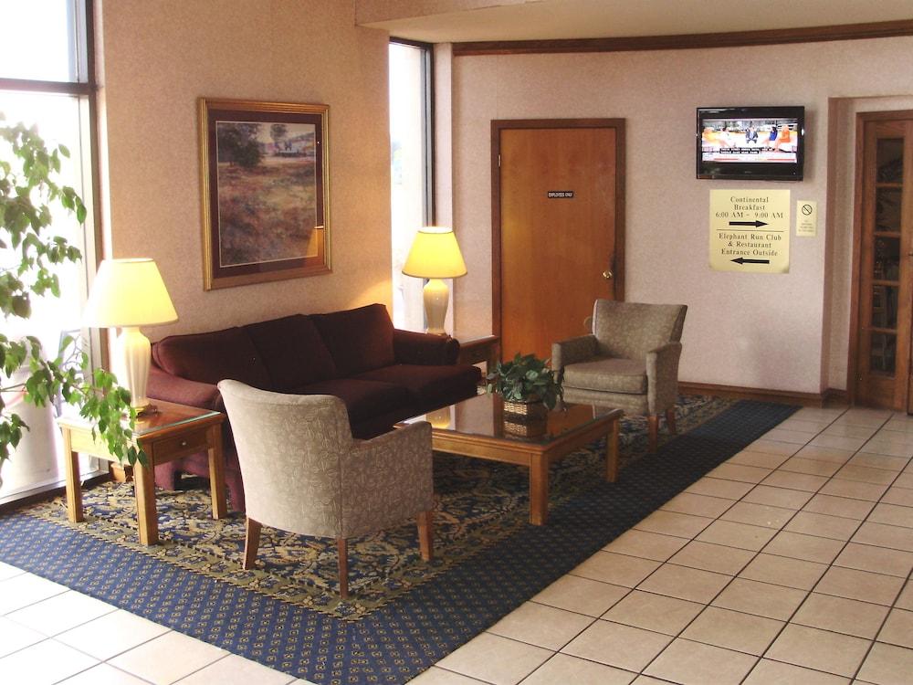 Trade Winds Central Inn Tulsa Exterior foto